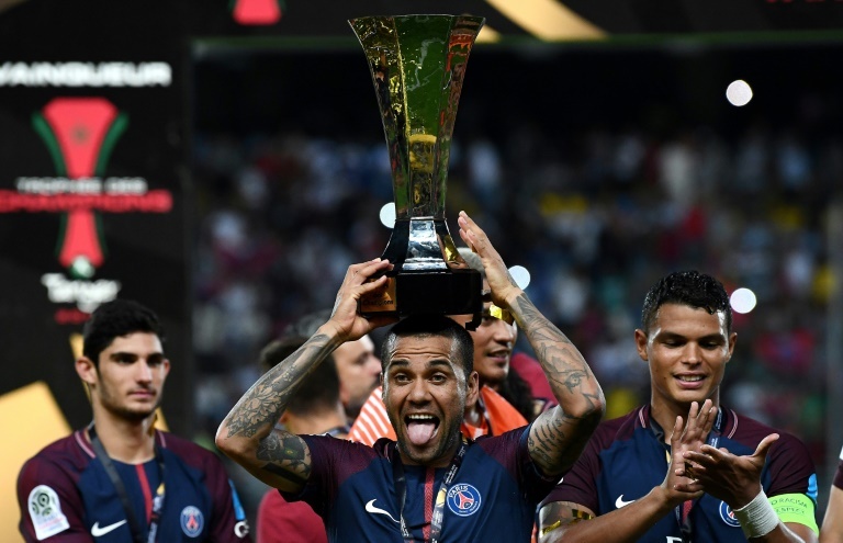 PSG alzó el primer título de la temporada en Francia PSG alzó el primer título de la temporada en Francia