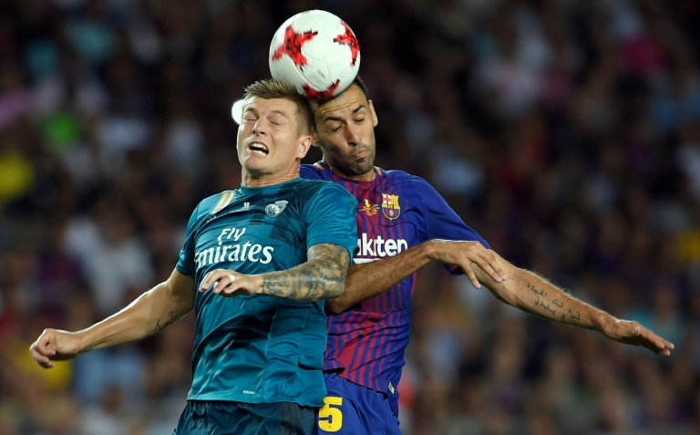 Barcelona llega a Madrid y los hinchas se burlan de Piqué