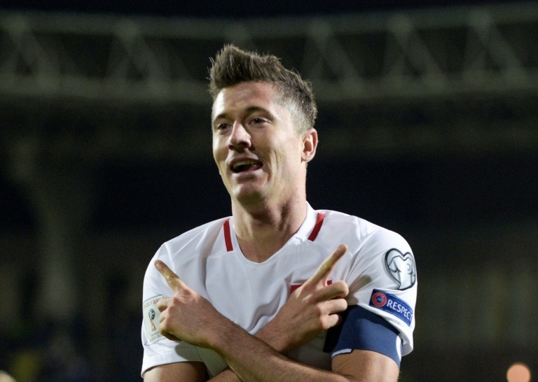 Pin L'attaquant Robert Lewandowsk auteur d'un triplé pour la Pologne face à l'Arménie. AFP Whatsapp Twitter Facebook Commentaires 0