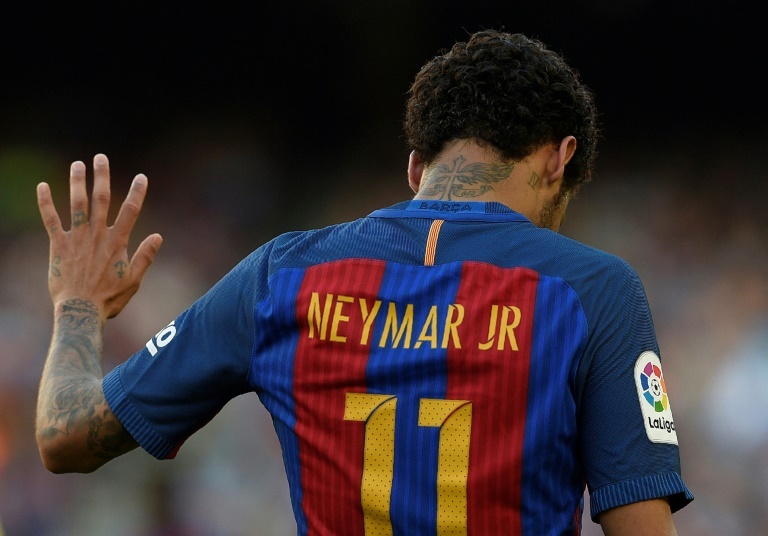 Barcelona busca a Coutinho para reemplazar a Neymar