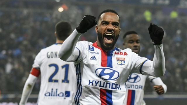 Lacazette se dejó querer por el Atlético el día que anunció su marcha del Lyon