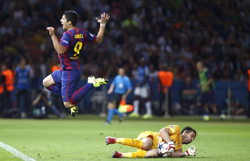 Siguiente Artículo Artículo previo
Pin Buffon pudo ser del Barça. EFE Whatsapp Twitter Facebook Comentarios 5