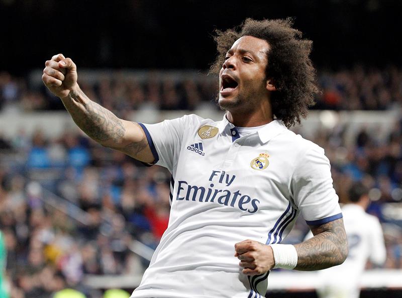 Prochain article Article précédent
Pin Marcelo a prolongé avec le Real Madrid. EFE Whatsapp Twitter Facebook Commentaires 0