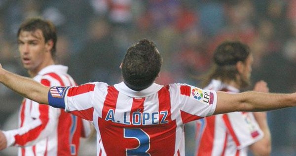 Los mejores momentos del Atlético en su historia Antonio-lopez--en-un-partido-con-el-atletico--twitter