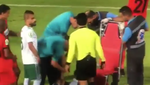 Ver para creer: la forma más extraña de sacar a un jugador lesionado