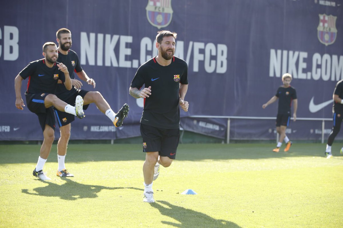 ¿Por Messi? Neymar está incómodo en Barcelona, según diario Sport