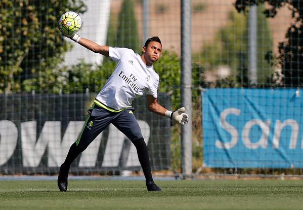 Resultado de imagen para keylor navas entrenando madrid