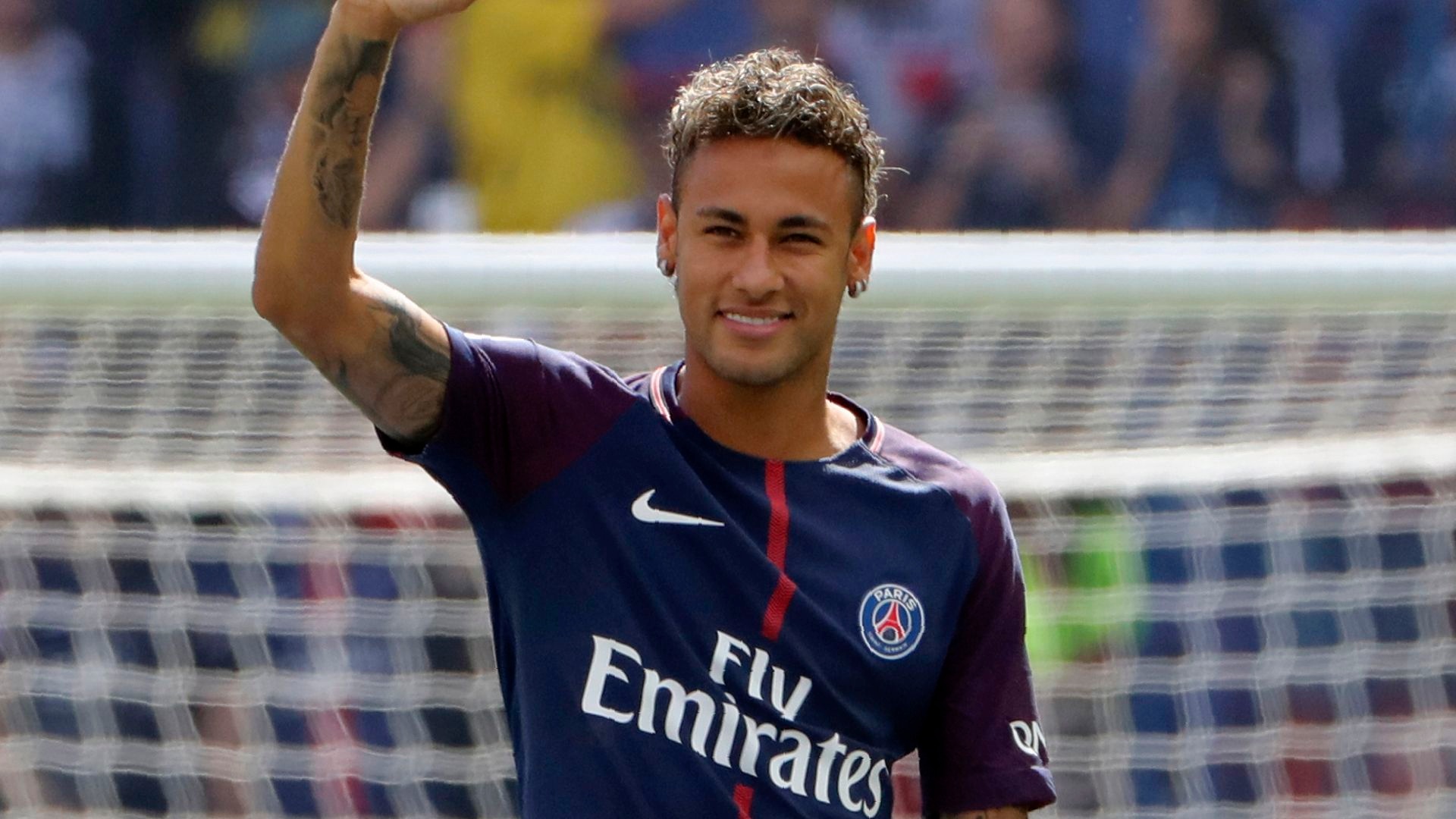 Les fans peuvent sortir le champagne pour Neymar — PSG