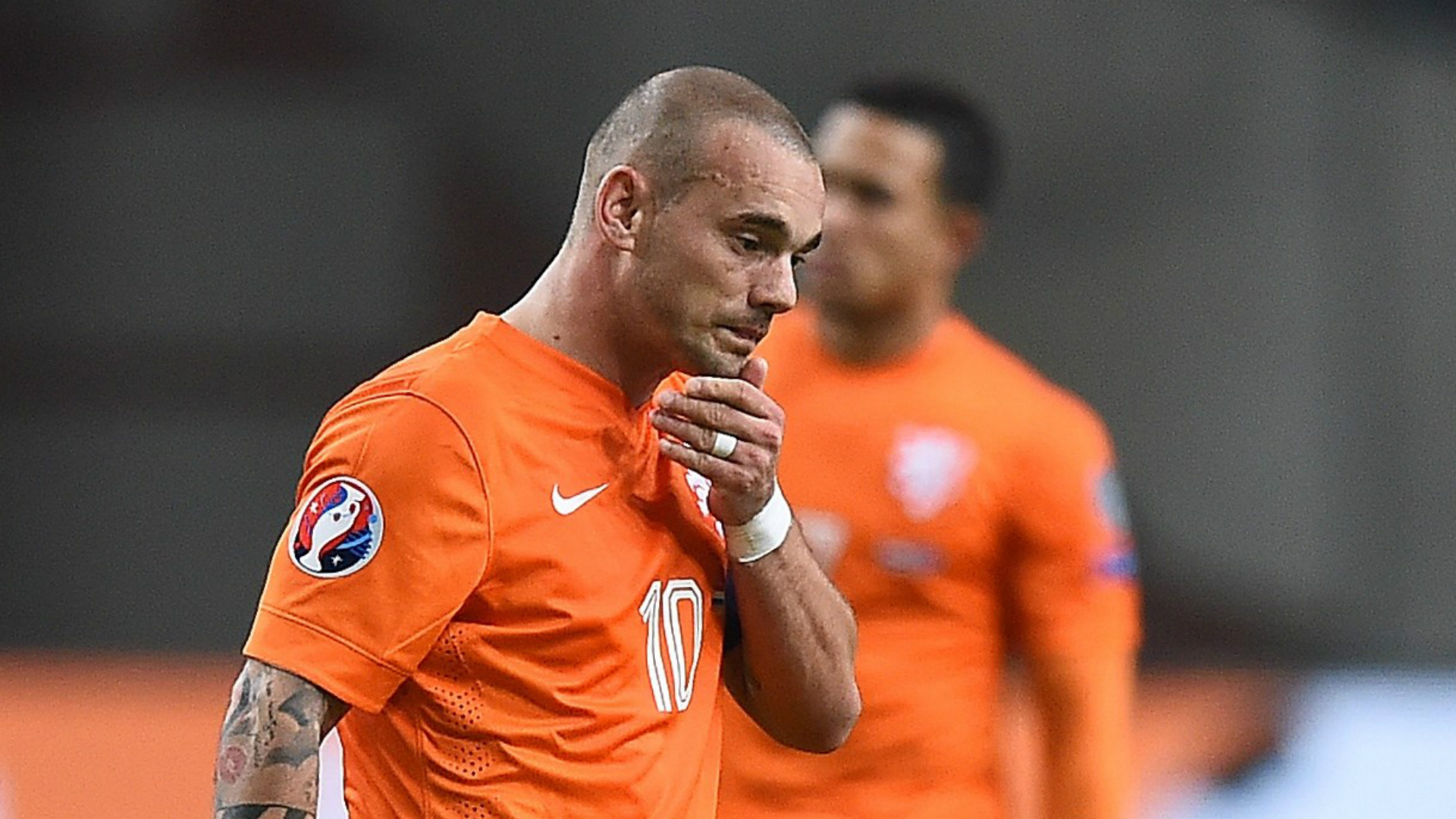 Ligue des champions: Nice à Naples sans Balotelli, Sneijder et Srarfi