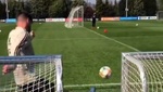 ¿Real o 'fake'? La puntería de Huntelaar que te dejará boquiabierto