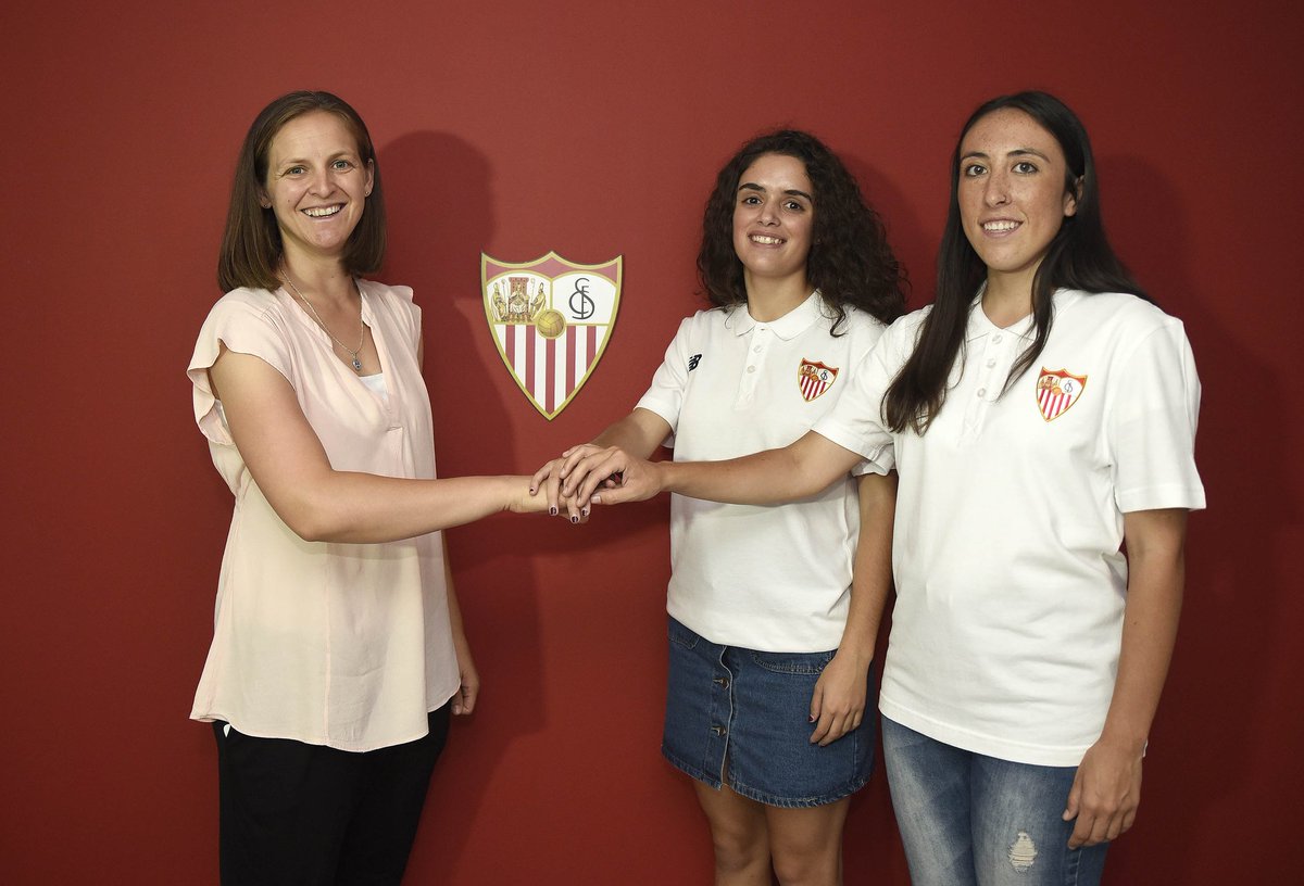 Lucía Méndez y Andrea Domínguez renuevan con el Sevilla - BeSoccer (Comunicado de prensa)