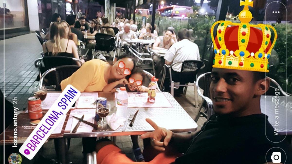 Pin El'Choco Lozano ya disfruta de los rincones de Barcelona. Instagram Whatsapp Twitter Facebook Comentarios 0
