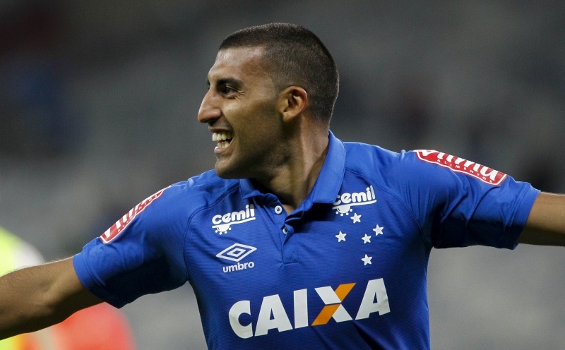 Boca compra a Wanchope Ábila, pero lo cederá seis meses a Huracán