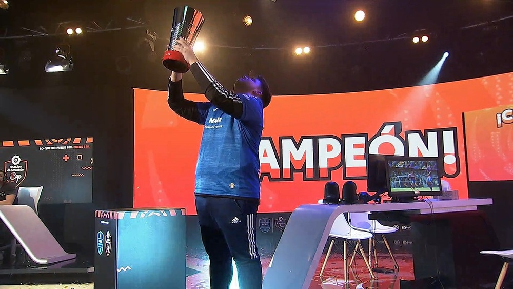 Imagen de los pro players de la eLaLigaSantanderCup. Twitter/esportslaliga
