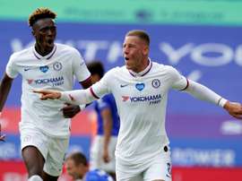 Un gol de Barkley decidió el partido. AFP