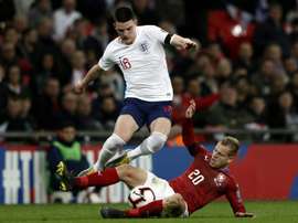 Rice, que ha debutado recientemente con Inglaterra, suena para el Real Madrid. AFP