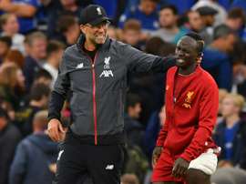 Keita se quedará en el Liverpool. AFP