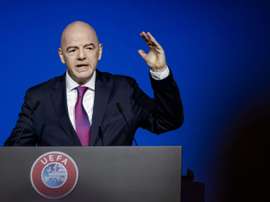 Gianni Infantino tiene claro que el fútbol se puede precipitar. AFP