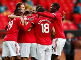 En Old Trafford ya trabajan en la llegada de un nuevo defensa. AFP