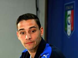 El agente de De Sciglio asegura que aún no hay acuerdo con el Barça. AFP