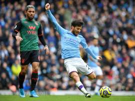 David Silva podría fichar por el Milan. AFP