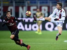 Barella (d) tiene contrato con el Cagliari hasta 2022. AFP