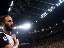 Higuaín acaba contrato en 2021. AFP