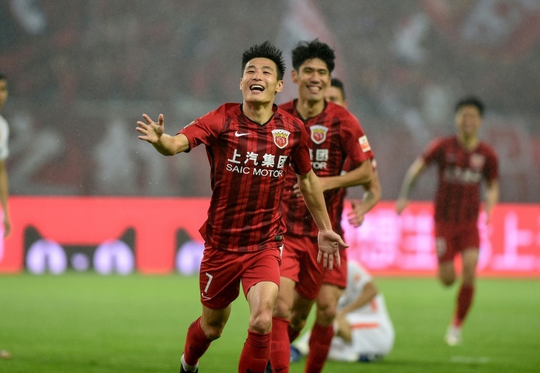 Wu Lei, celebrando un gol con el Shanghai.