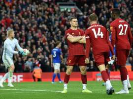 El Liverpool no se ha sentado a hablar de su renovación con Milner. AFP
