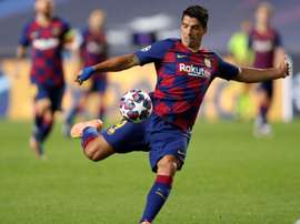 Luis Suárez ya está oficialmente fuera del Barça. AFP/Archivo