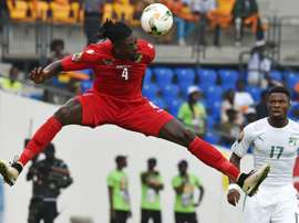 Emmanuel Adebayor podría continuar su carrera en Irán. AFPdavio