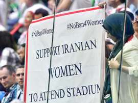 La polémica por la discriminación hacia la mujer en Irán ha llegado a la FIFA. AFP/Archivo