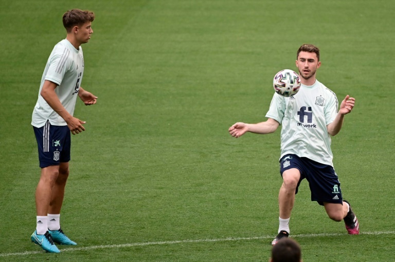 Aymeric Laporte Luis Enrique Euro 2020 Spain S Aymeric Laporte Leaps To Defence Of See More Of Aymeric Laporte On Facebook Kenabss