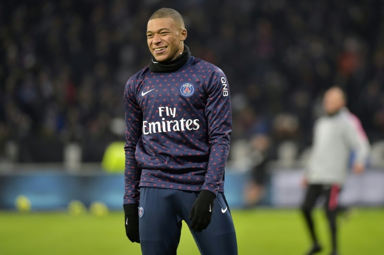 Medio francés revela los 10 sueldos top de los futbolistas en Europa