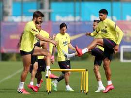 El Barça tomará contacto con el césped del Camp Nou este sábado. AFP/Archivo