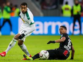 Alassane Pléa no se moverá del 'Gladbach. AFP/Archivo