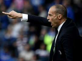 Allegri suena para volver a entrenar en Italia. AFP