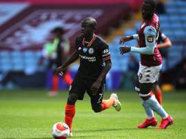 El Chelsea saca a subasta a Kanté. AFP