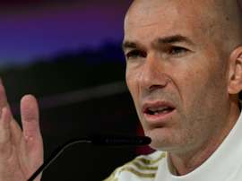 Zidane não pensa em deixar o comando do Real. EFE