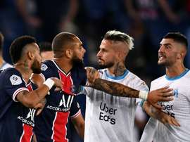 Entre Neymar y Álvaro saltaron chispas. AFP