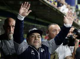 Gimnasia ya trabaja sin positivos y ni Maradona. AFP
