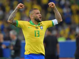 Dani Alves recordó su paso por el Sevilla con orgullo y nostalgia. AFP/Archivo