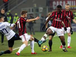 Kessié (d), en la agenda del Tottenham. EFE/EPA