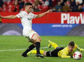 El Sevilla le abre la puerta a Corchia. EFE