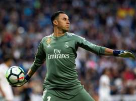 A Keylor Navas no se le da muy bien el Barcelona. EFE/Archivo