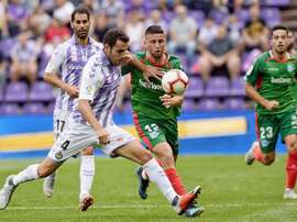 Alavés y Valladolid disputarán un partido trascendental par ambos. EFE