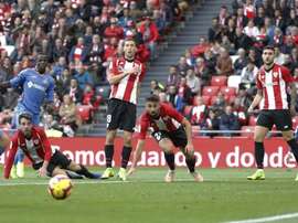 Nolaskoain aún podría convencer al Athletic de su continuidad. EFE