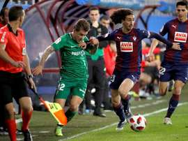 El Eibar quiere comprar a Cucurella. EFE