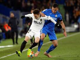 Gameiro se fue lesionado ante el Getafe. EFE