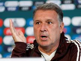 Martino cree que los clubes deben apostar por formar al jugador mexicano. EFE